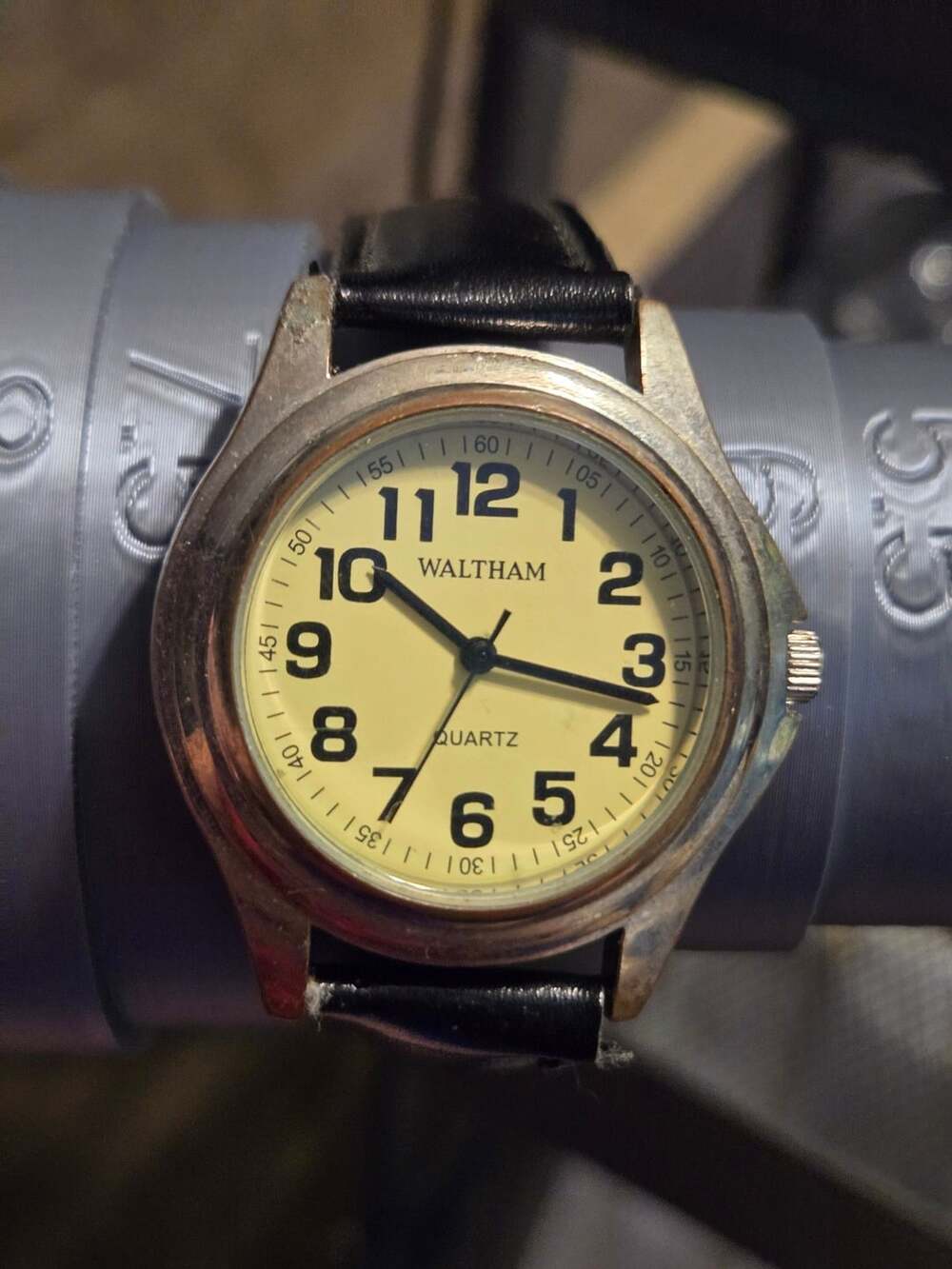 Waltham WTH15 Quartz Wristwatch WORKS